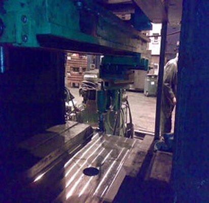 Planfräsen eines Tisches